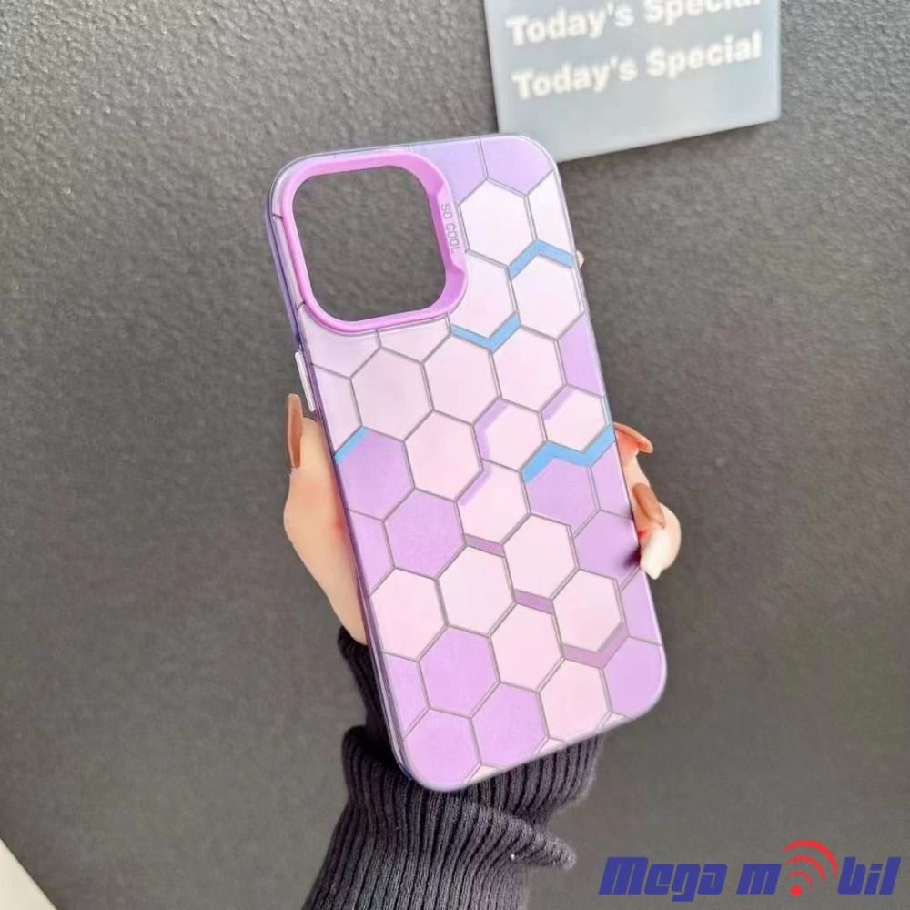 Futrola iPhone 13 Pro Honeycomb purple.