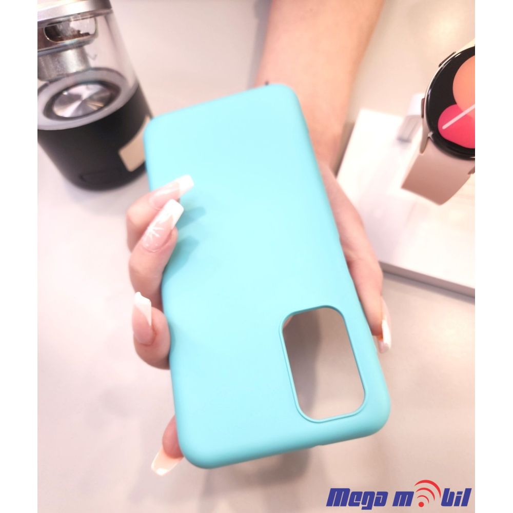 Futrola iPhone 15 Plus Silicon Color light blue.