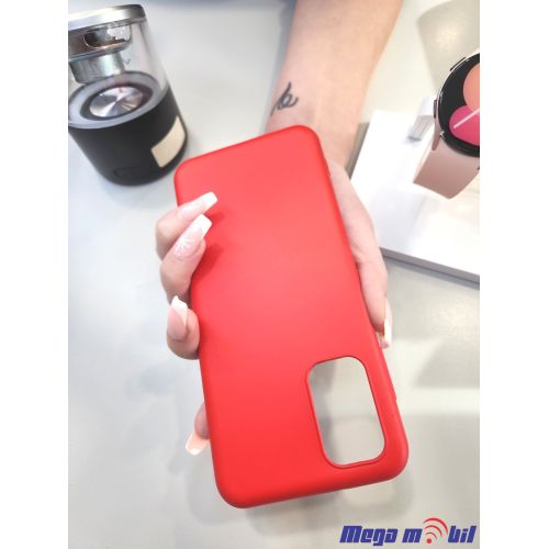 Futrola iPhone 15 Plus Silicon Color red.