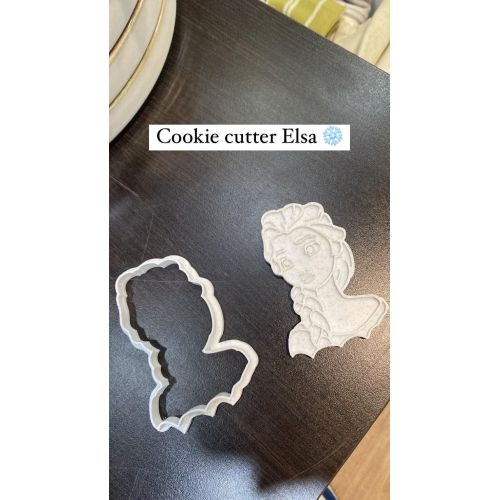 Cookie cutter Elsa - Frozen 69mmx100mmx10.7mm DeGalic