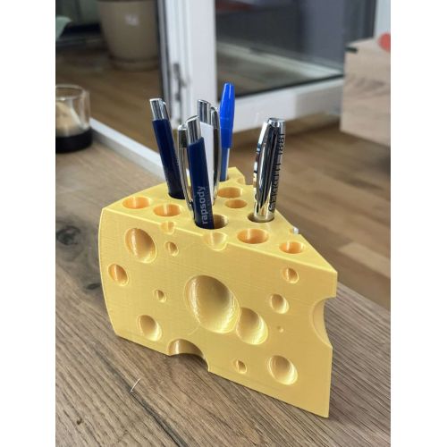 Држач за пенкала во облик на Сирење DeGalic